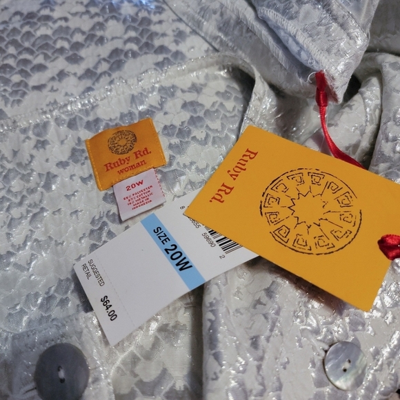 Ruby Rd White & Silver Button Up Top - Picture 5 of 5